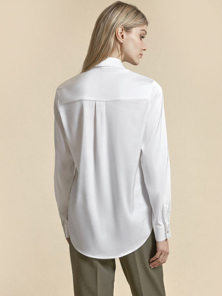 Атласная блузка с декоративными пуговицами - фото 3