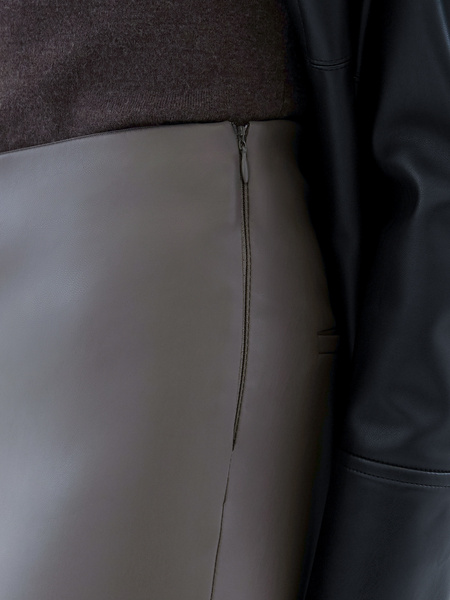 Узкие брюки из искусственной кожи - фото 4