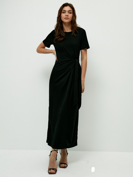 Платье из вискозы Zarina черного цвета
