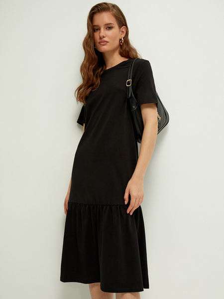 Платье-футболка Zarina черного цвета