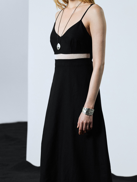 Платье макси на бретелях изо льна Zarina 4225090579-50, размер M (RU 46), цвет черный