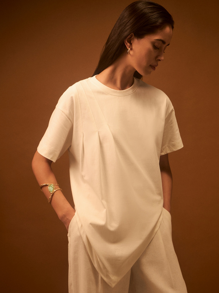 Оверсайз футболка с драпировкой Zarina 4225597403-2, размер L (RU 48), цвет ваниль