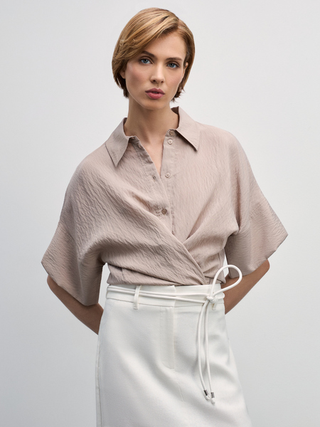 Блузка из вискозы с коротким рукавом Zarina 4327105305-62, размер L (RU 48), цвет бежевый