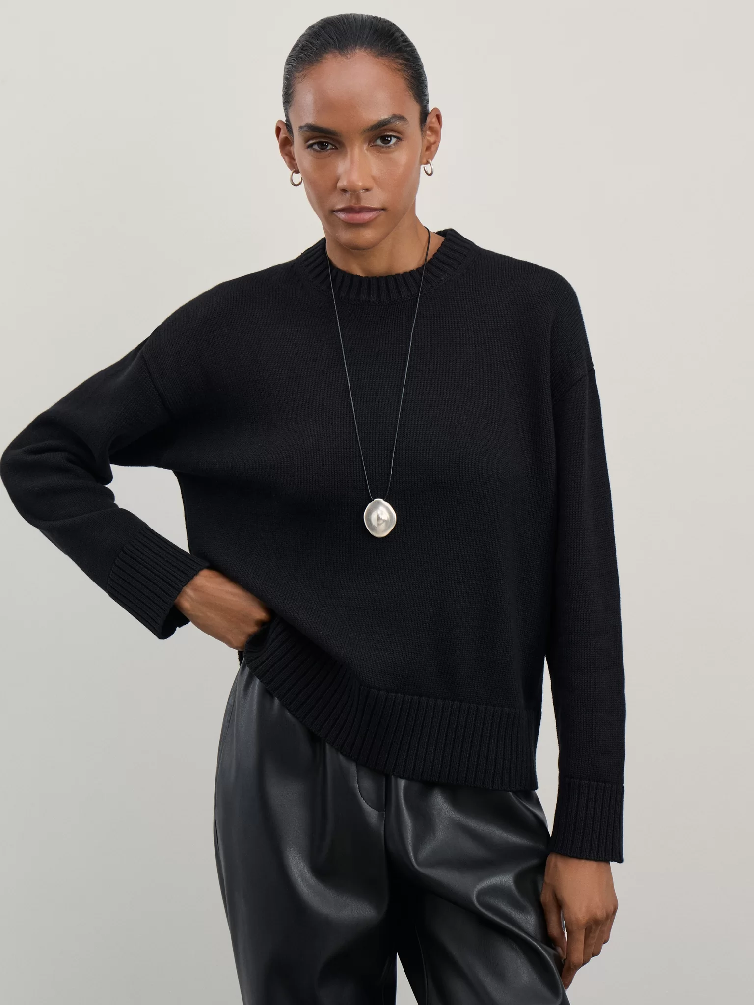 Жилет стеганый утепленный с капюшоном 4329722122-50 - купить в