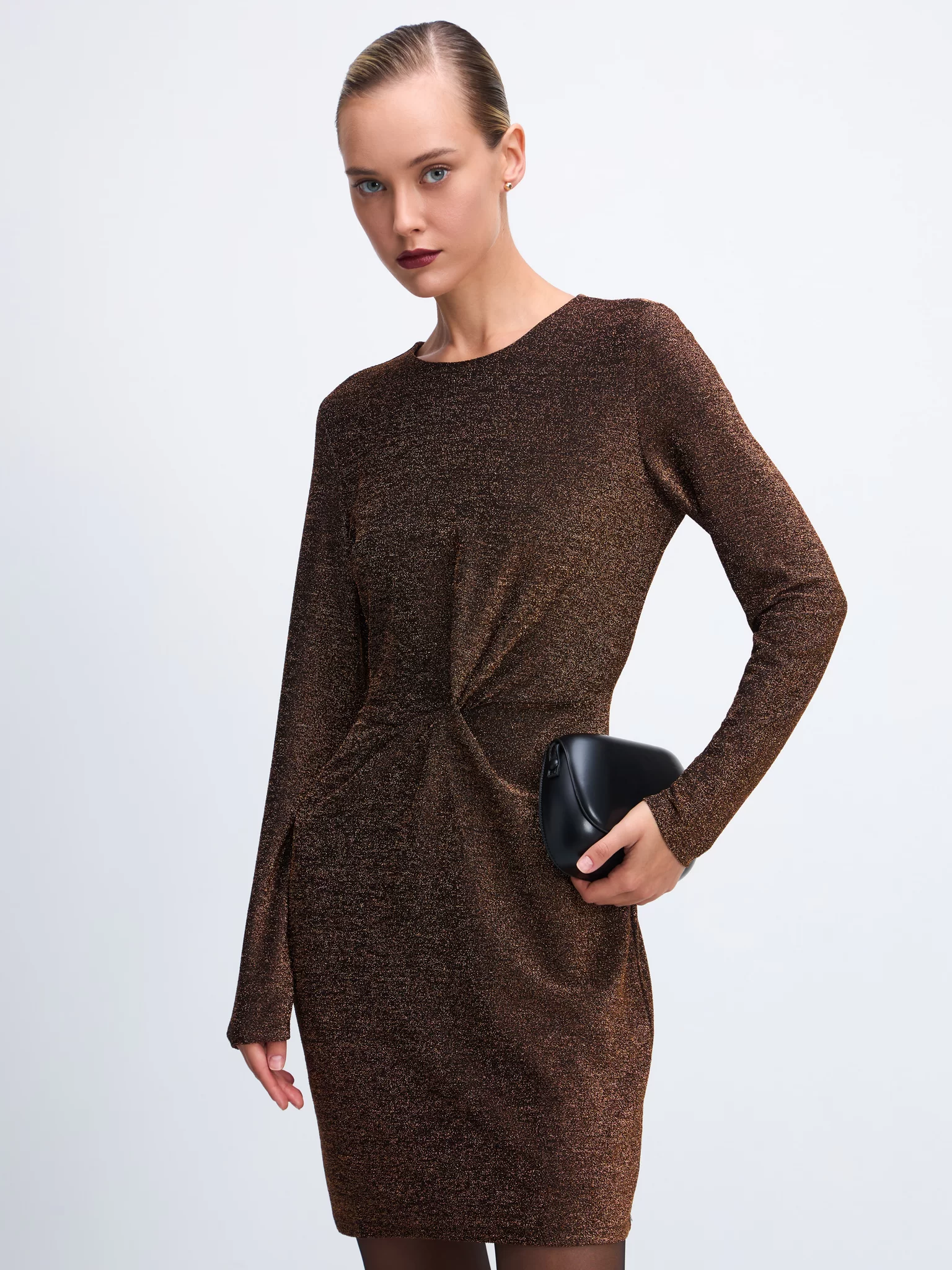 ZARINA Платье мини из блестящей ткани с узлом