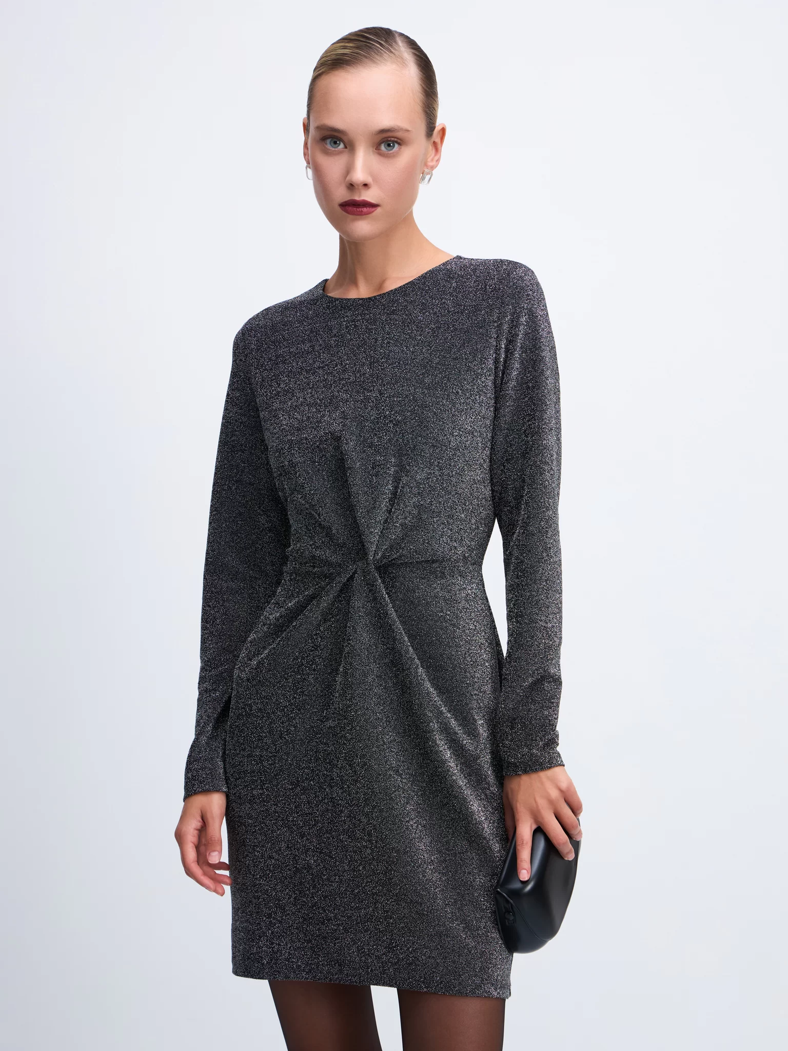 ZARINA Платье мини из блестящей ткани с узлом