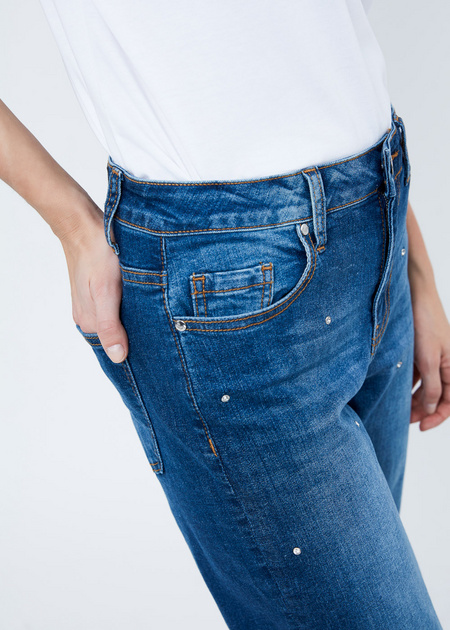 Прямые джинсы с бусинами - фото 3
