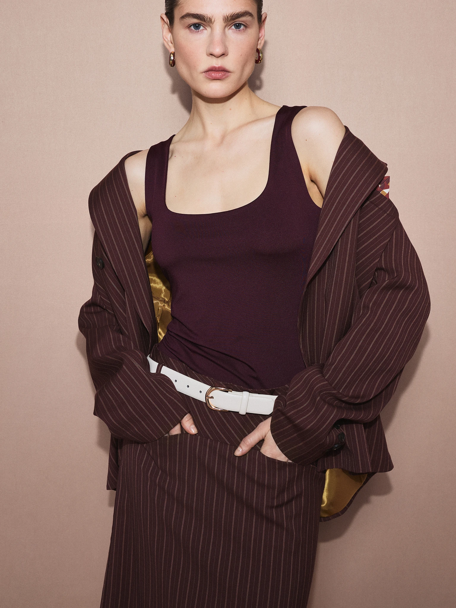 ZARINA Базовый топ