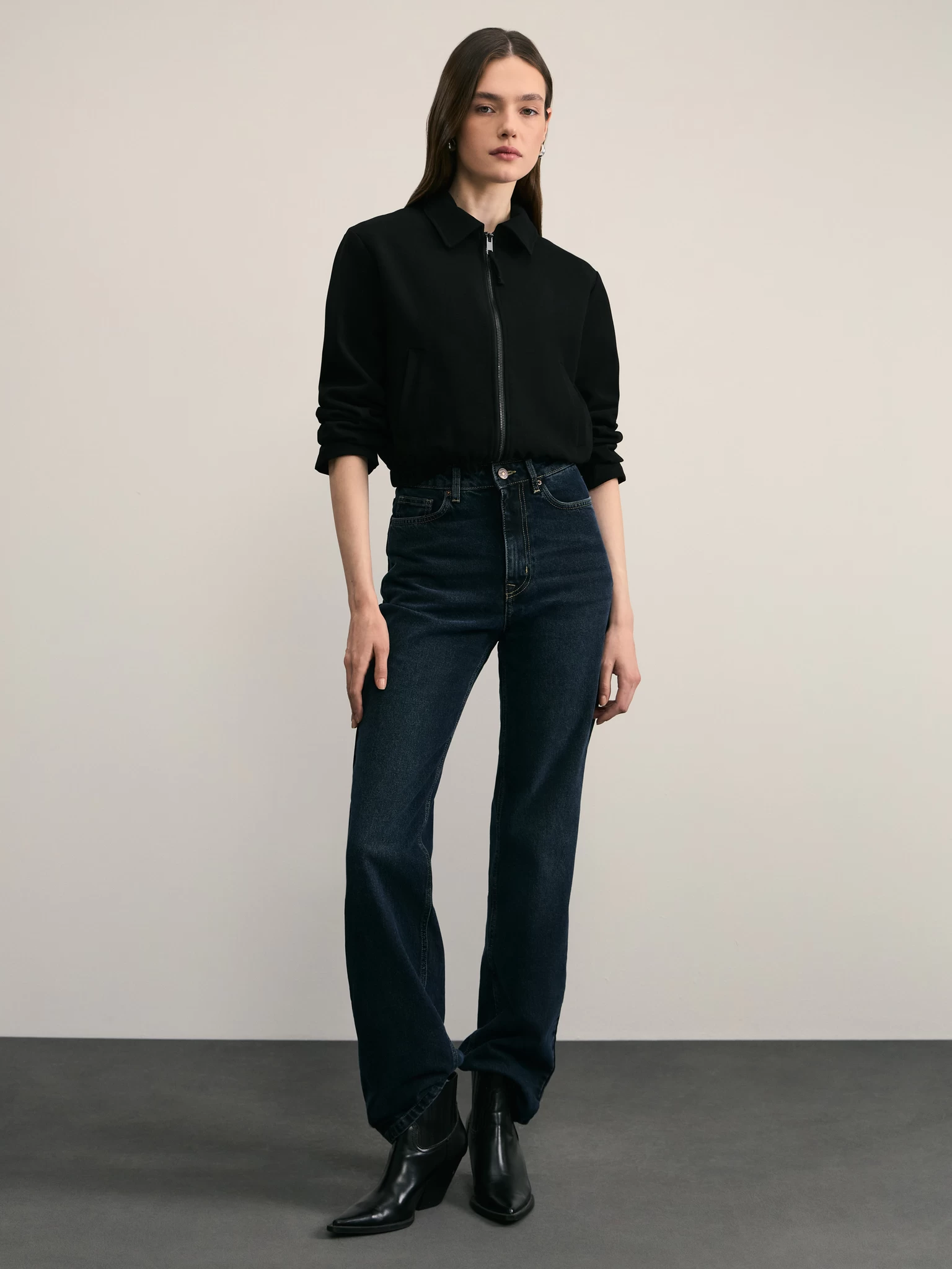 Jinsiy styuardessa surati