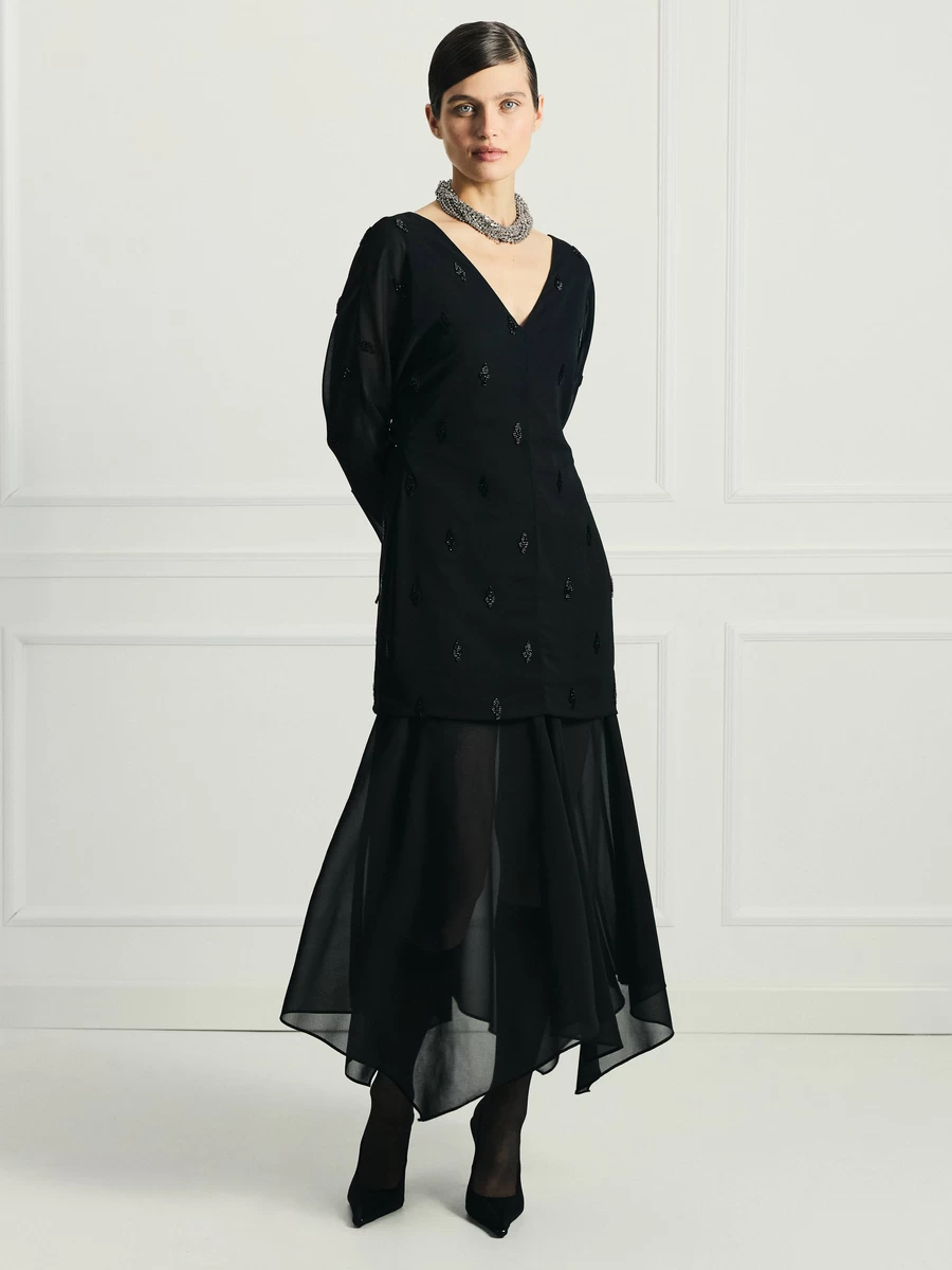 Вечернее платье из расшитого бисером шифона