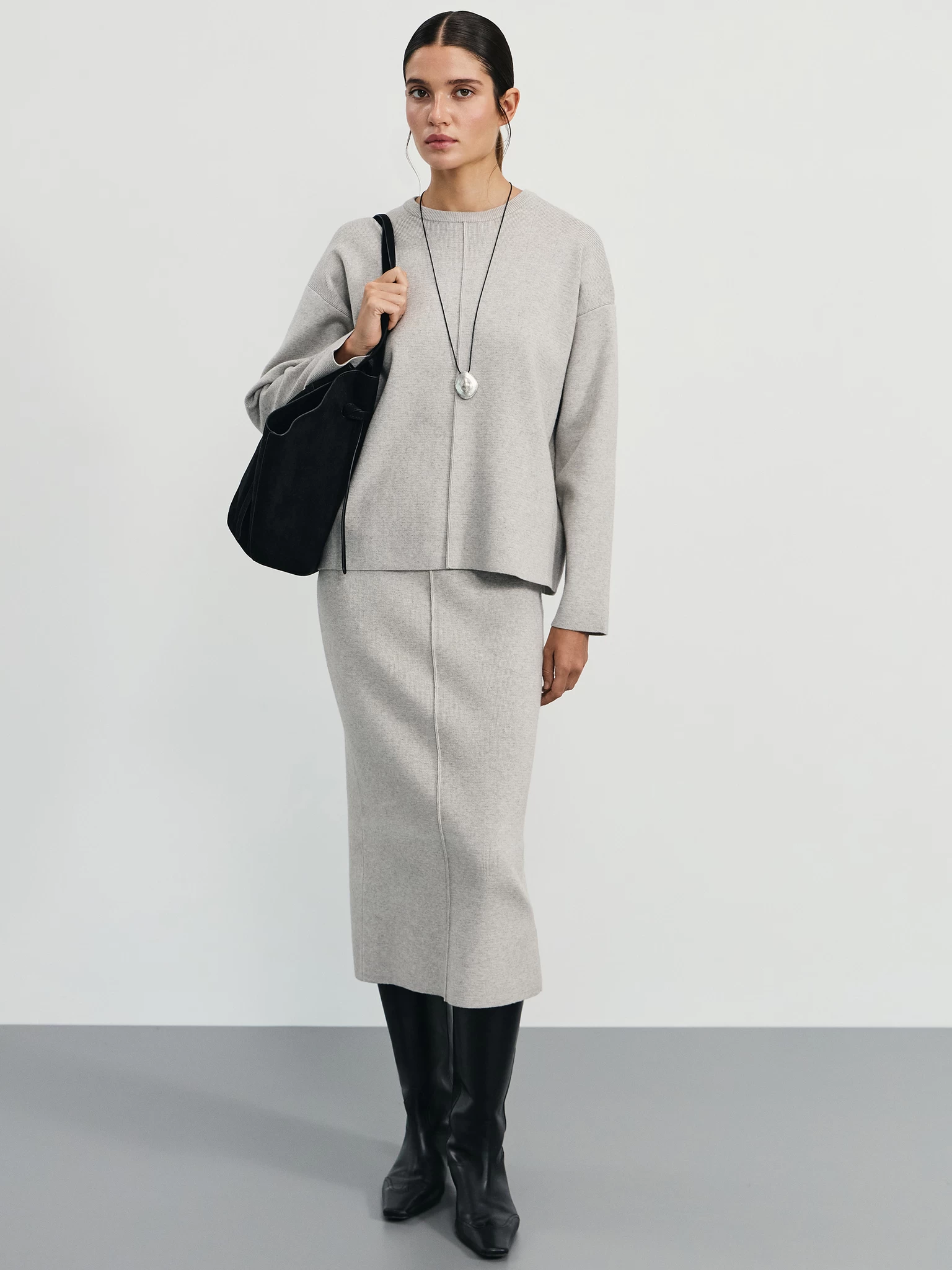 Арық қыздардың қатысуымен эротикалық фильмдерді іздеймін