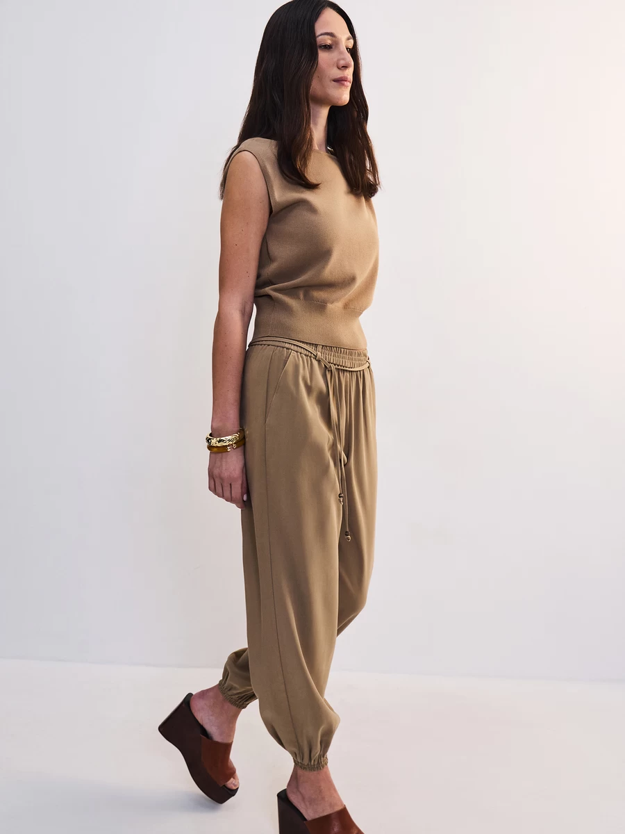 Брюки джоггеры из вискозы