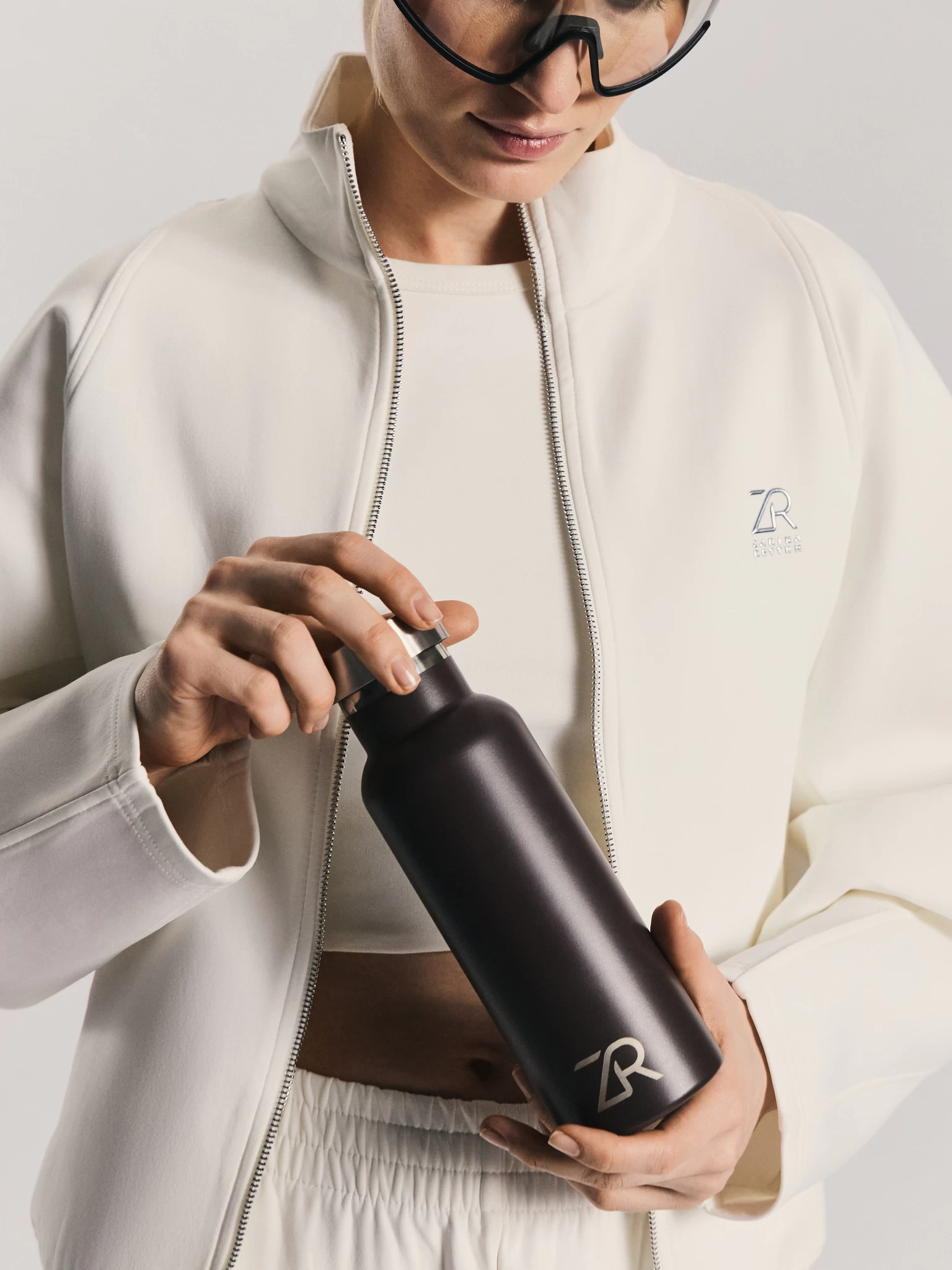 ZARINA Спортивная бутылка для воды